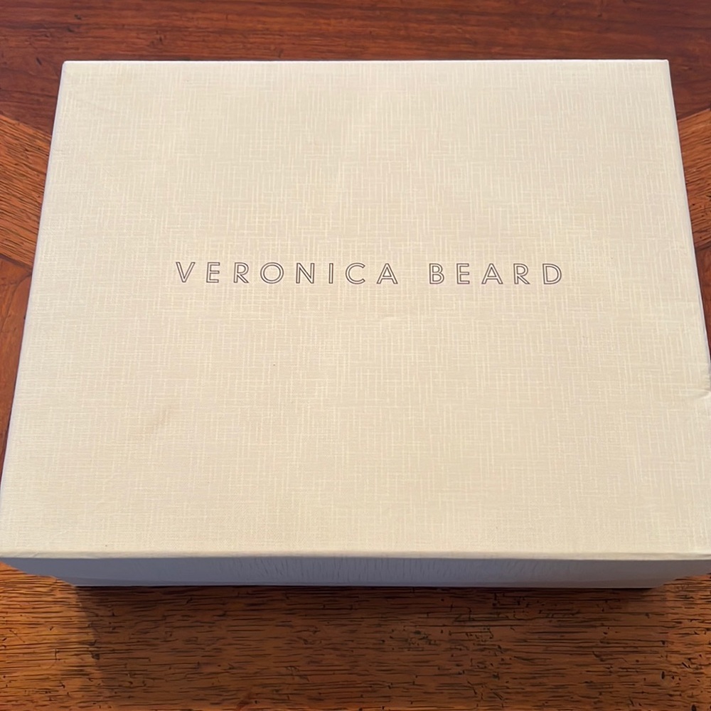 NIB Veronica Beard Kinsley booties - size 10